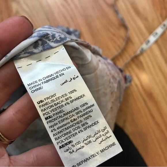 Chicos button down multi color floral blouse size 1 8/10 - Picture 5 of 6